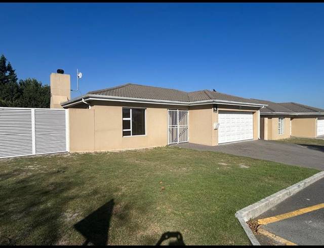 3 BEDROOM PROPERTY TO RENT IN PROTEA HEIGHTS